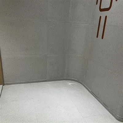 Prefabrikované teracové podlahy pro železniční stanice